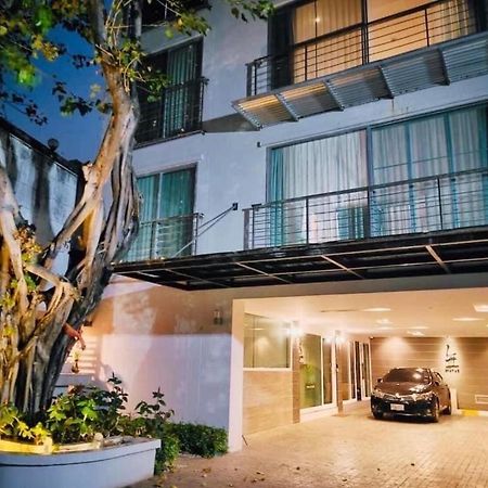 Vivi Avenue Thonglor Apartment Банкок Екстериор снимка
