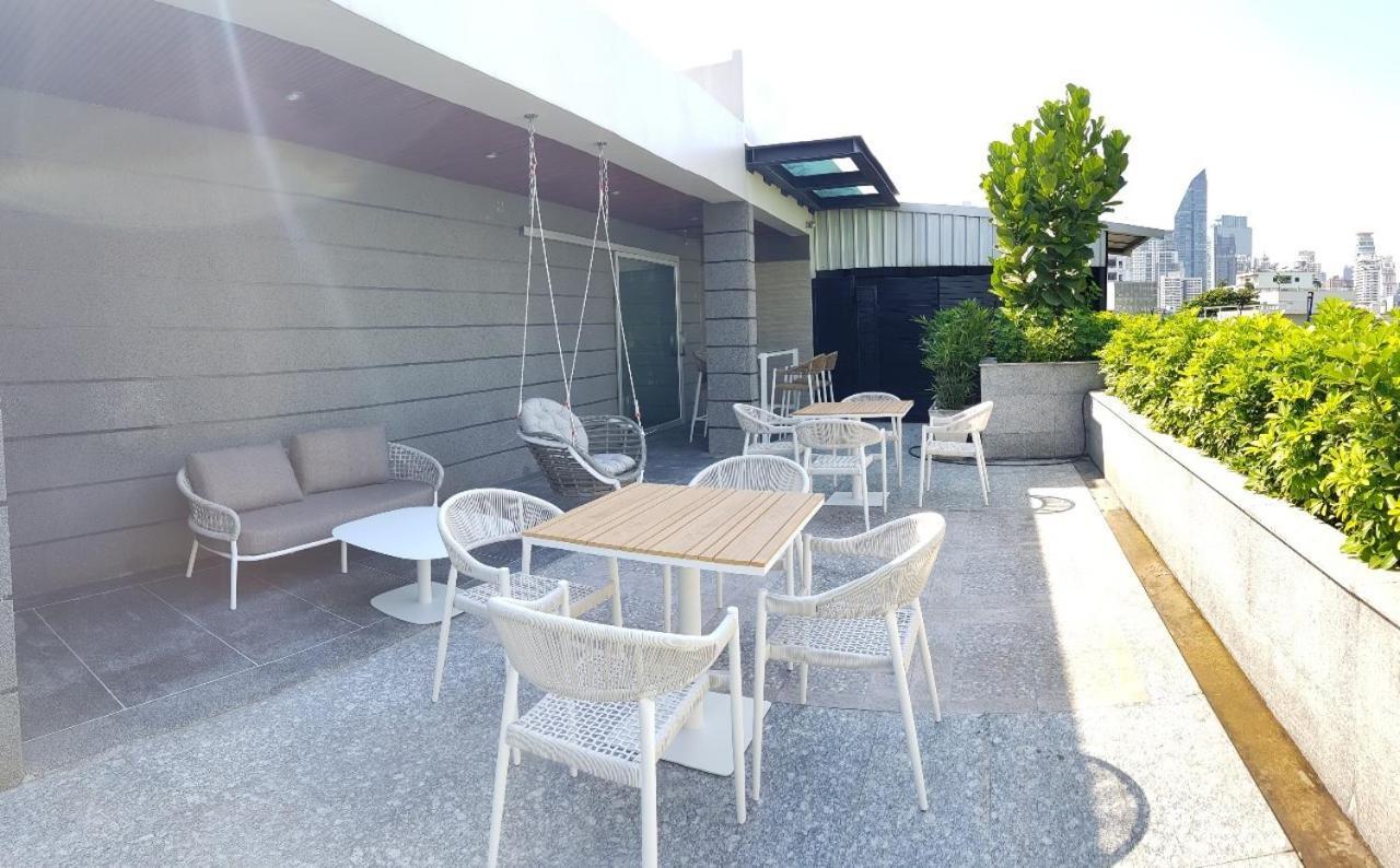 Vivi Avenue Thonglor Apartment Банкок Екстериор снимка