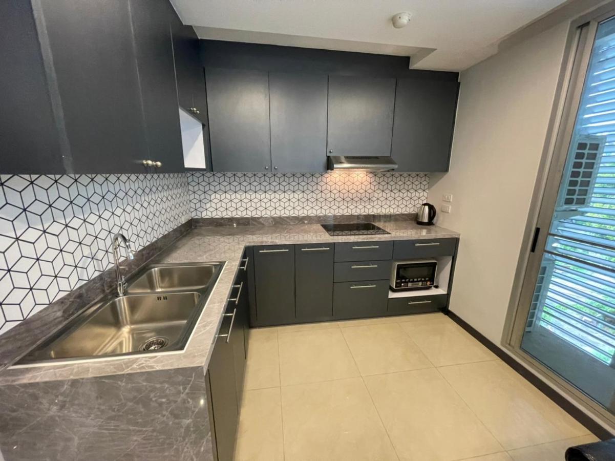 Vivi Avenue Thonglor Apartment Банкок Екстериор снимка
