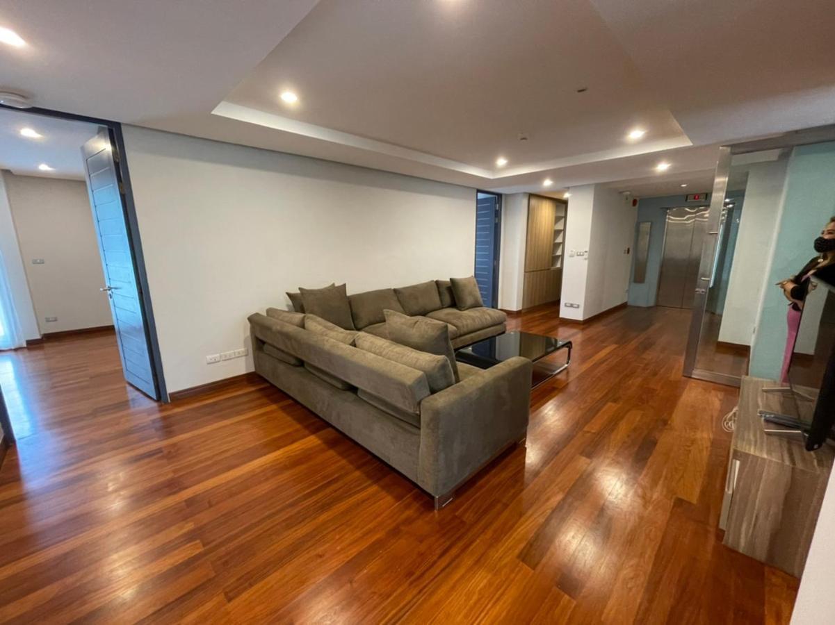 Vivi Avenue Thonglor Apartment Банкок Екстериор снимка