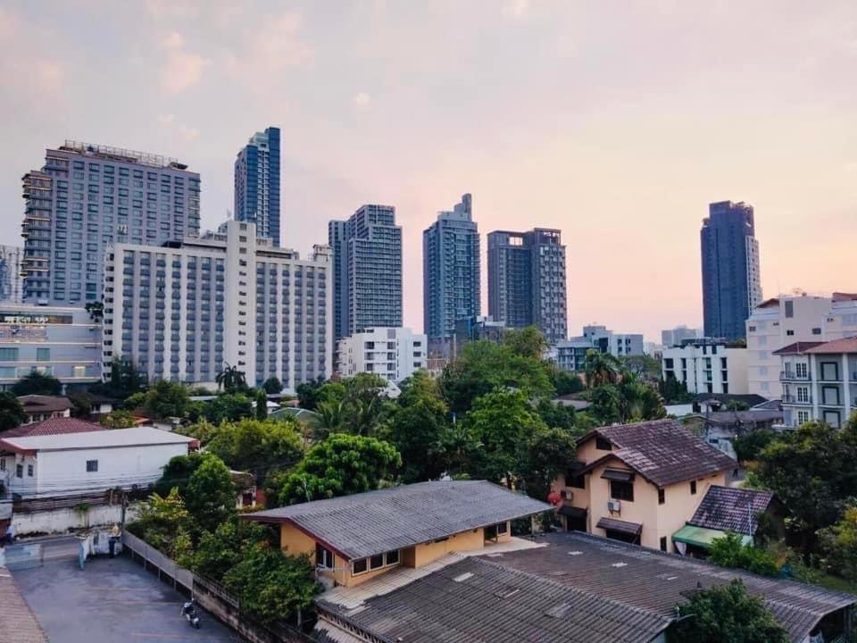 Vivi Avenue Thonglor Apartment Банкок Екстериор снимка